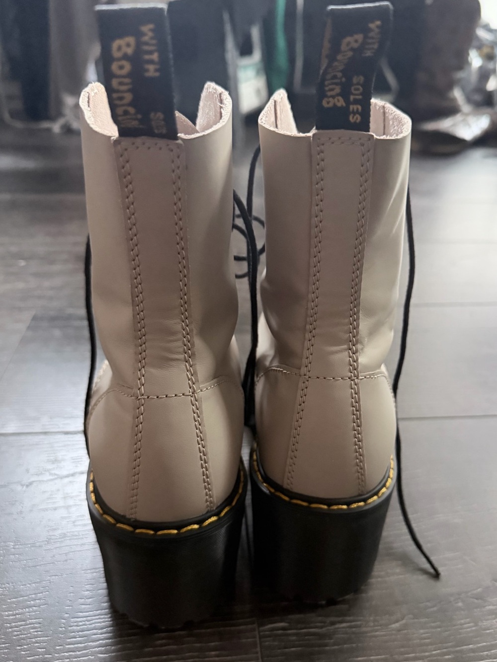 Dr. Martens LEONA WOMEN'S 6 Sendel Leather Platform Boots - Picture 9 of 9